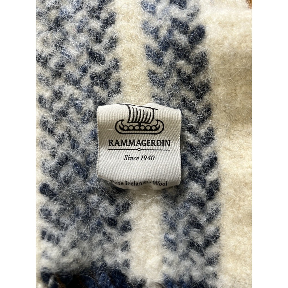 Rammagerdin Icelandic Wool Throw Blanket Plaid Fringe Gray Cream 39x55 - Picture 4 of 5